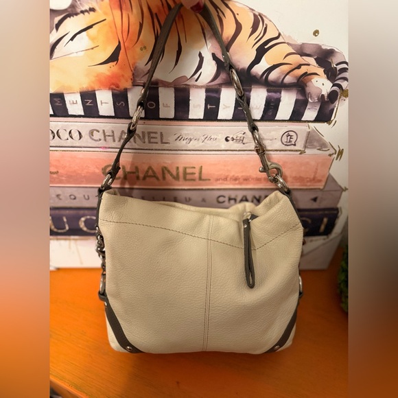 Coach Legacy Carly Hobo Shoulder Bag GUC - Picture 1 of 12
